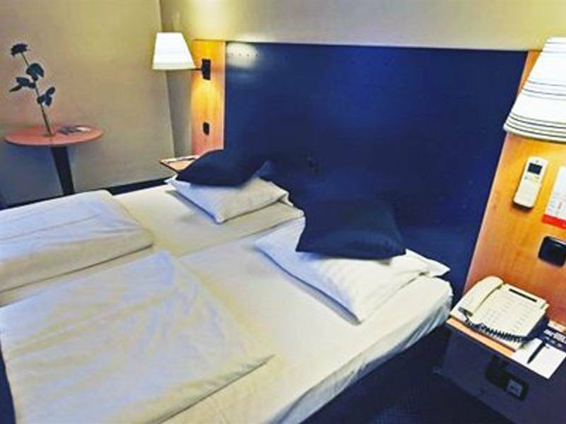 Comfort Hotel Frankfurt Central Station Fráncfort del Meno Exterior foto